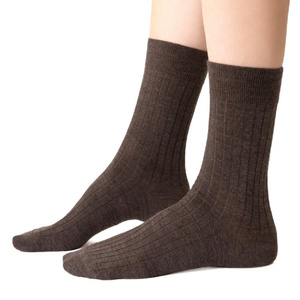 Druckfreie Damensocken aus Merinowolle Steven, braun